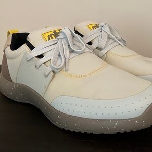 Snibbs "Banana Cream" Non-Slip Shoes